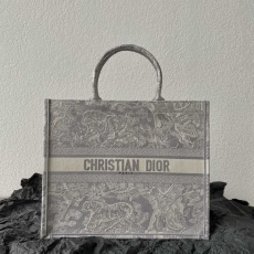 Dior Shopping Bags